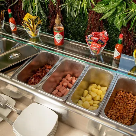 Cosmopolita Rome, Tapestry Collection By Hilton