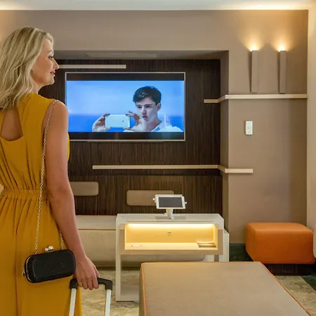 Cosmopolita Rome, Tapestry Collection By Hilton Hotell Rom