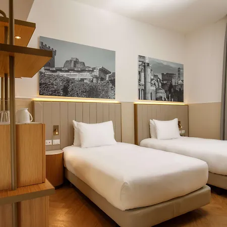 Cosmopolita Rome, Tapestry Collection By Hilton