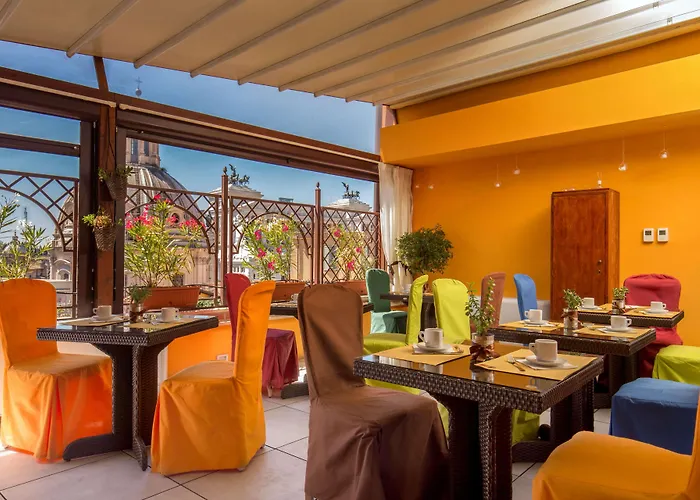 Cosmopolita Colosseum, Tapestry Collection By Hilton