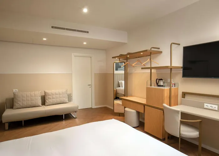 Hotel Cosmopolita Colosseum, Tapestry Collection By Hilton Rom