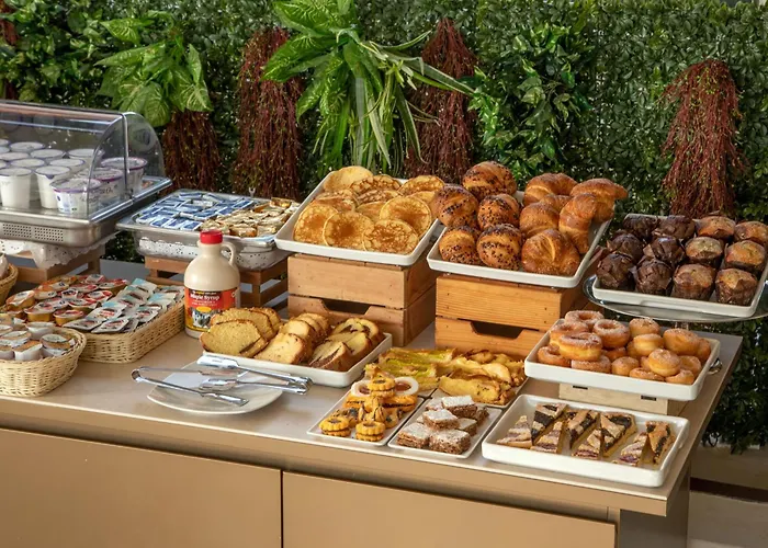 Cosmopolita Colosseum, Tapestry Collection By Hilton