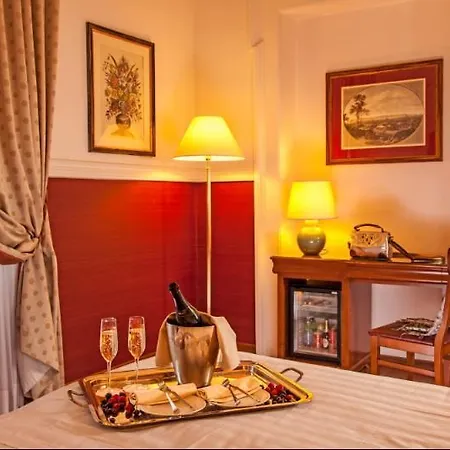 Cosmopolita Rome, Tapestry Collection By Hilton Hotel