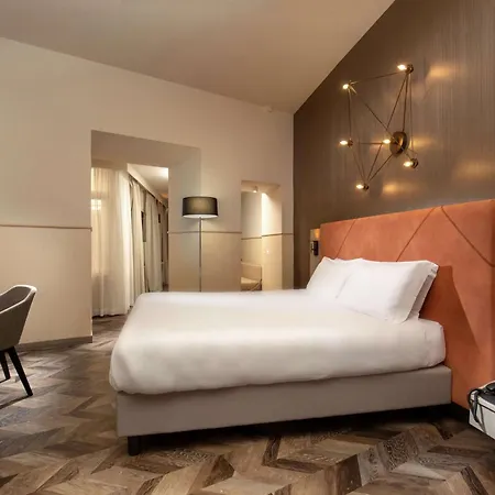 Hotel Cosmopolita Rome, Tapestry Collection By Hilton