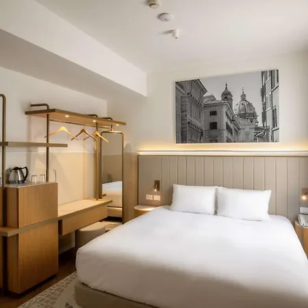Hotel Cosmopolita Rome, Tapestry Collection By Hilton 4*