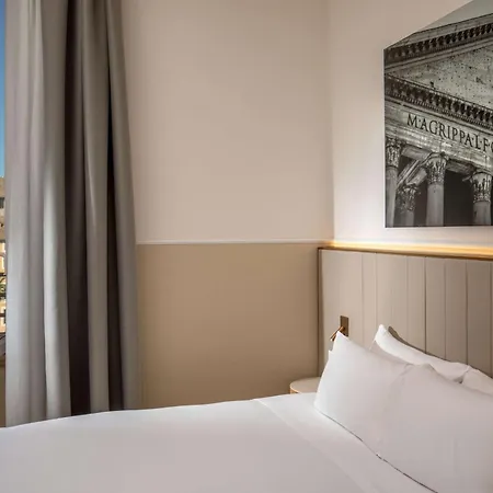 Cosmopolita Rome, Tapestry Collection By Hilton Rome