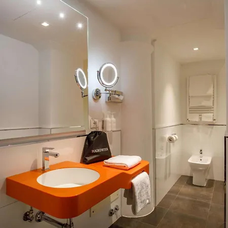 Cosmopolita Rome, Tapestry Collection By Hilton 4*