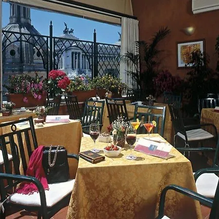 Cosmopolita Rome, Tapestry Collection By Hilton Rome