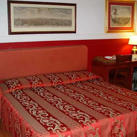 Hotel Cosmopolita Rome, Tapestry Collection By Hilton